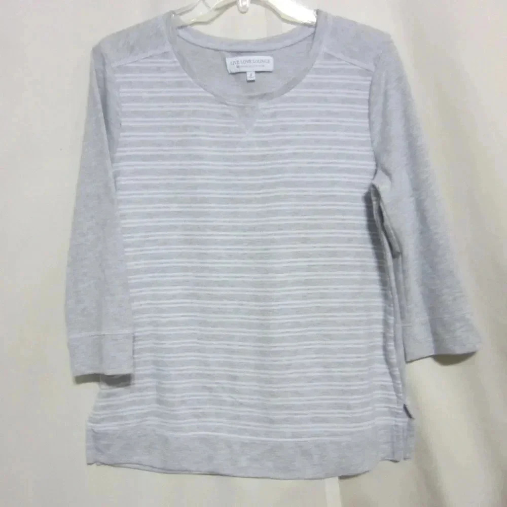 LIVE LOVE LOUNGE, SZ SMALL,‎ GRAY STRIPE PULL OVER SHIRT